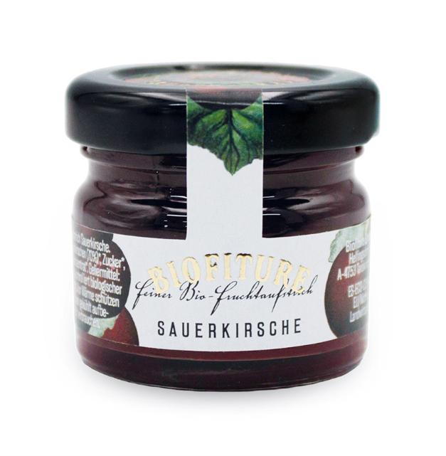 Bio Fruchtaustrich und Marmelade Sauerkirsche